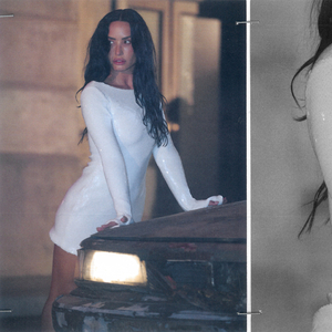 高跟鞋跟扎进尿眼扎流血视频
